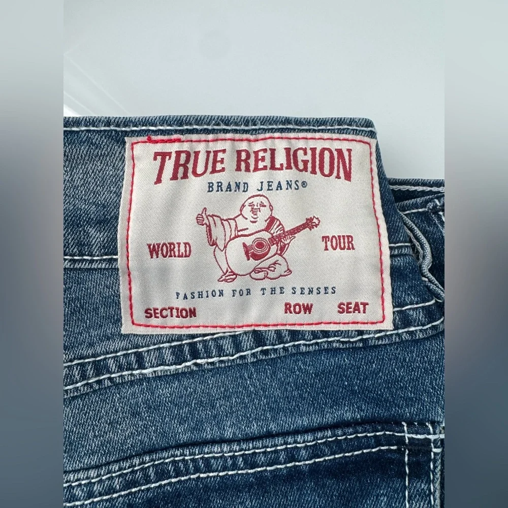 True Religion Medium Wash Contrast Stitch Mid Blue Relaxed Straight Jeans 29x34